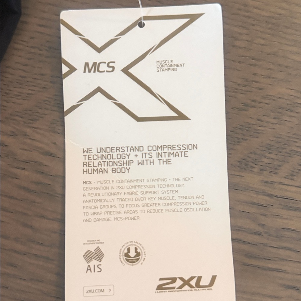 2XU - Picture 3 of 4